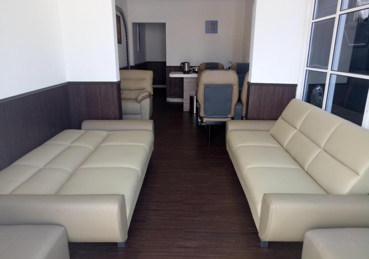 Rv @ U Garden Stay Skudai Bagian luar foto