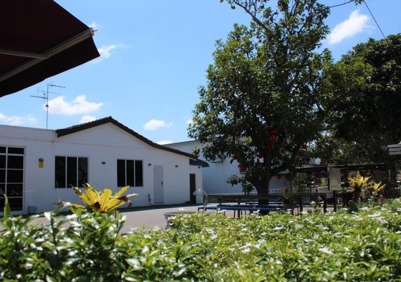 Rv @ U Garden Stay Skudai Bagian luar foto